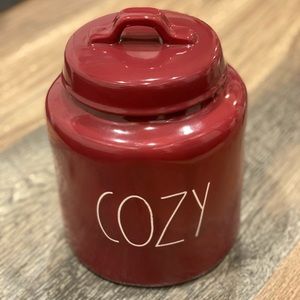 NWOT maroon Rae Dunn “cozy” cookie 🍪 jar!